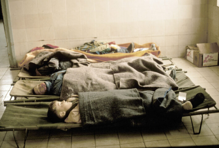 © Enrico Dagnino
Sarajevo 94, Alipasino Polije.
A granade kills six children who were playing with the snow in the Alipasino Polje.