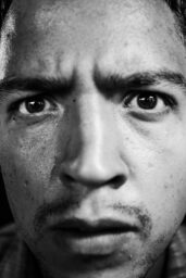 Aka "Summer" stands for a portrait inside the General Penitentiary of Venezuela, a prison completely in hands of the prisoners. "Summer" is a hip hop artist very recognized on the hip hop scene in Venezuela and member of the Free Convict Collective.